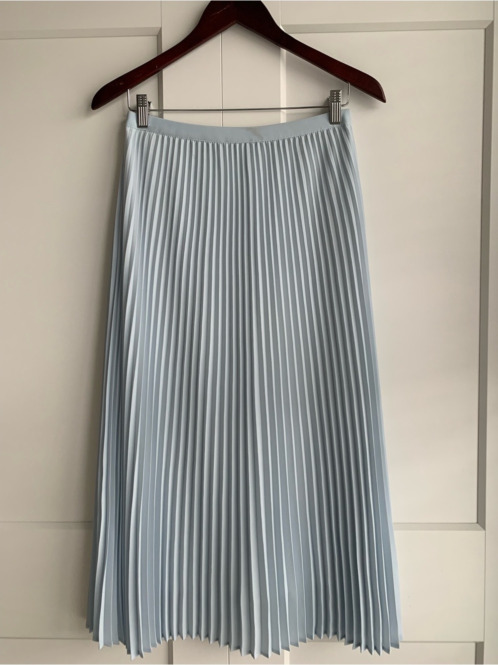 Babaton Jude Pleated Midi Skirt in Light blue size M